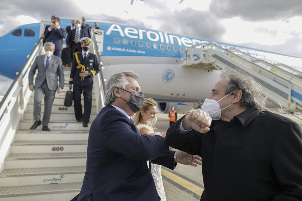 Fernández se reunió con el Rey de España y Pedro Sánchez y logró apoyo en con el FMI | Política