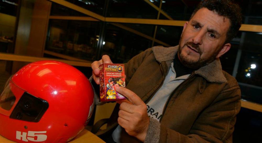 Salvó su vida durante un asalto gracias a un juego de cartas del hijo | Actualidad