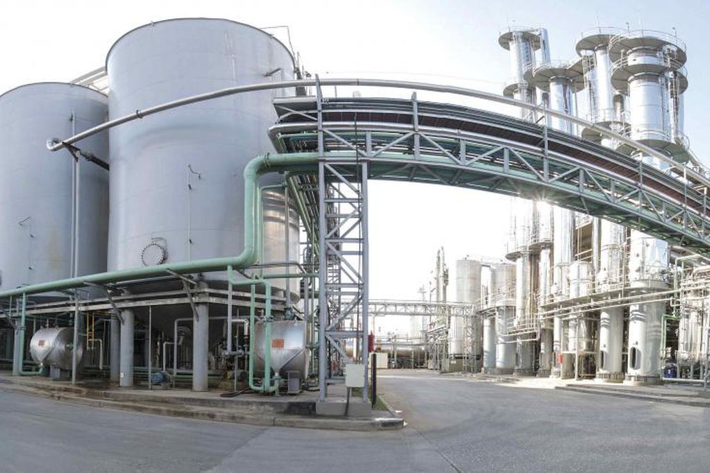 Murió aplastado un operario de una fábrica de alcohol de Córdoba | Actualidad