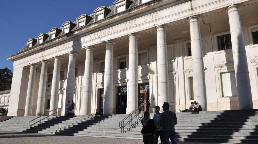 Una universidad ya tramita el cambio de género en sus diplomas | Actualidad