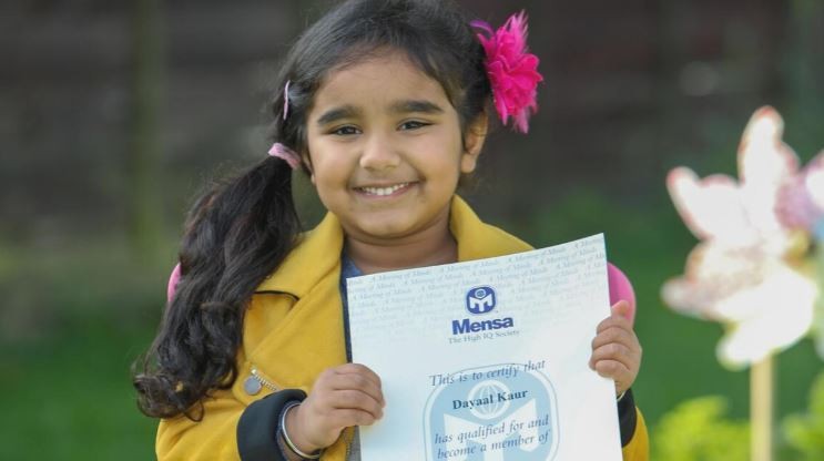 Una niña inglesa de 4 años demostró tener un coeficiente similar al de Einstein | Internacionales