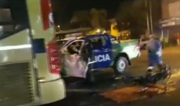 Dos policías heridos al chocar un patrullero contra un colectivo en Tigre | Actualidad