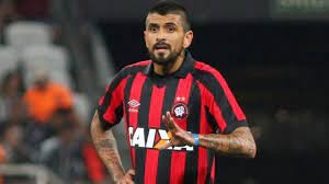 Se retiró "Lucho" González, el segundo futbolista argentino más ganador de la historia | Deportes