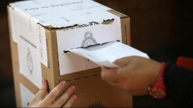 El Gobierno promulgó la ley que modifica la fecha de las elecciones | Política