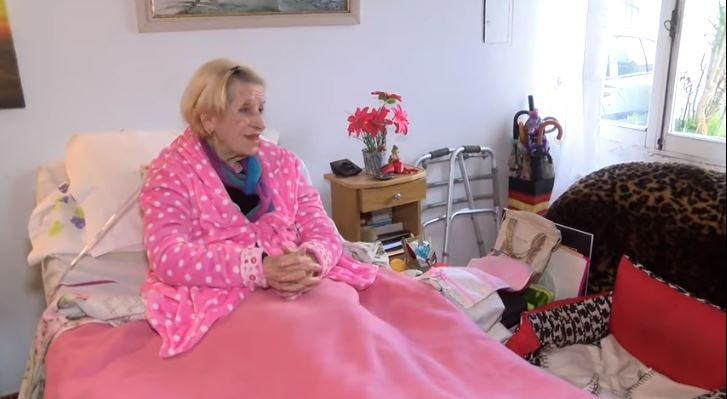 Docente jubilada con cáncer necesita cuidadoras: "Mis exalumnos me consiguieron la cama ortopédica" | Actualidad