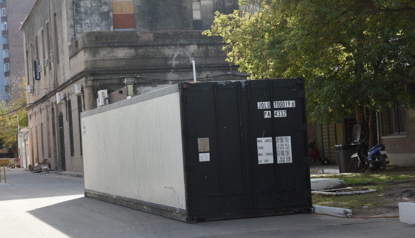 Ante una posible saturación de la morgue, instalaron un contenedor en un hospital de Santa Fe | Actualidad