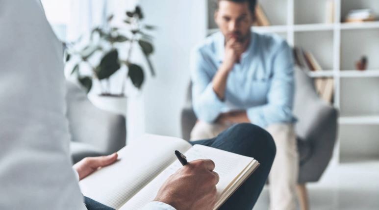 "Las palabras importan": Llaman a evitar la discriminación de las personas con problemas de salud mental | Actualidad