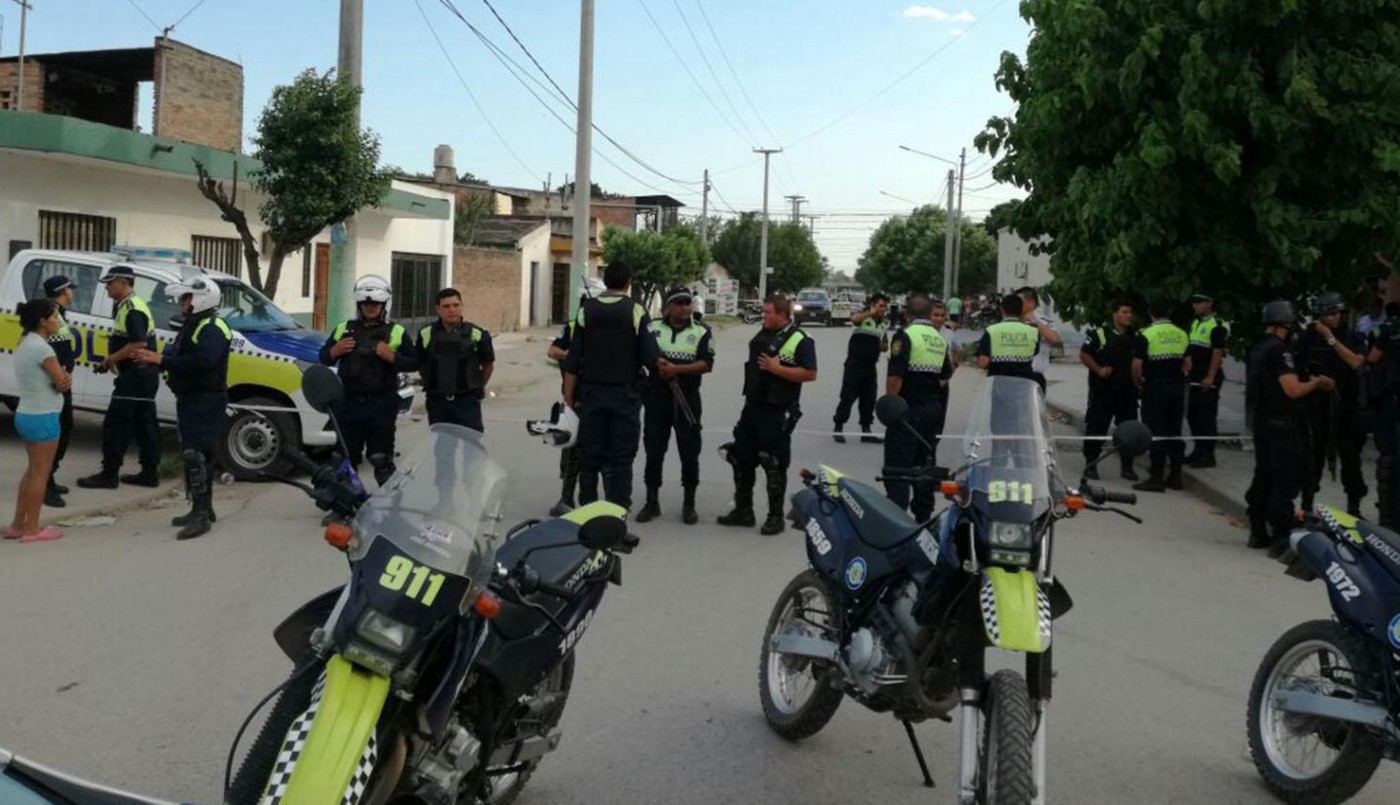 Quiso robarle la cartera pero la mujer era policía y lo mató | Actualidad