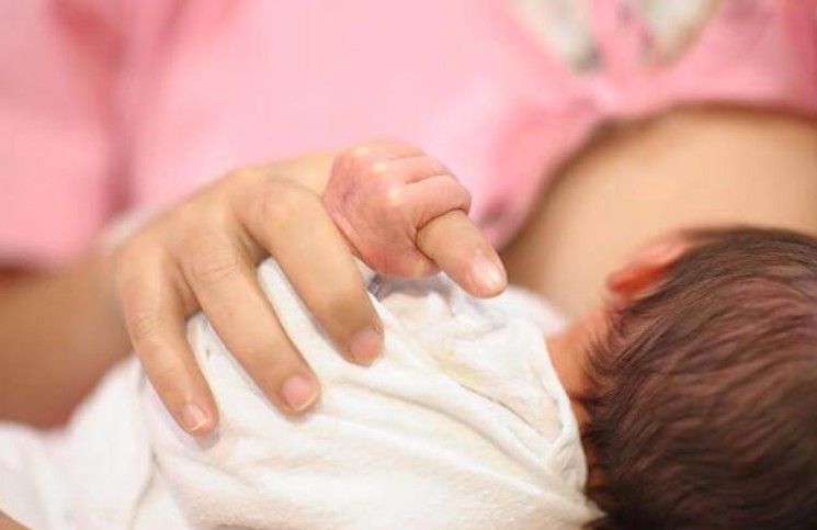 Policías reanimaron a un bebé que se encontraba sin signos vitales | Actualidad