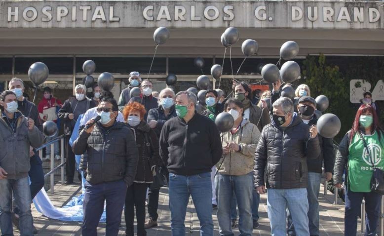 Masiva renuncia de enfermeros al Hospital Durand | Actualidad