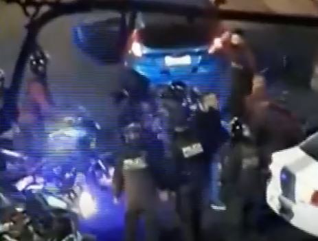 Cinco detenidos y un policía herido tras persecución y choque en Flores | Actualidad