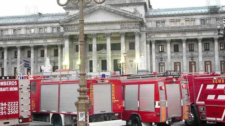 Promulgan la ley de fortalecimiento de asociaciones de bomberos voluntarios | Actualidad