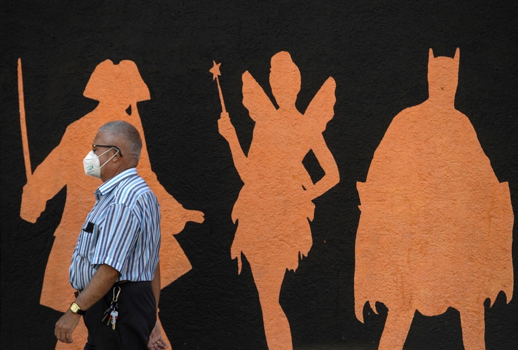 España levanta la obligatoriedad del uso de barbijo al aire libre | Internacionales