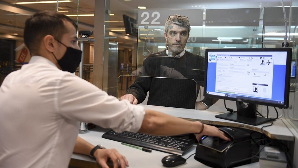 Migraciones inicia hoy 287 denuncias penales por incumplimiento de cuarentena | Actualidad