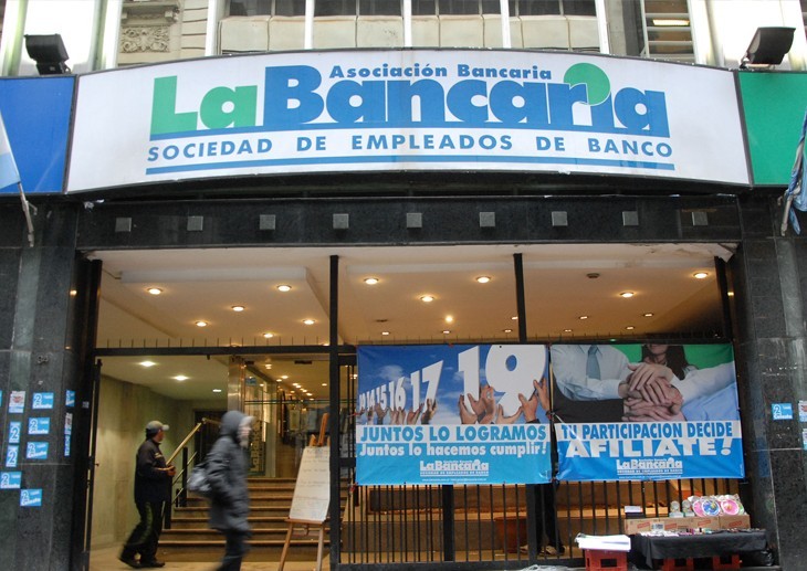 La Bancaria convino la revisión paritaria 2021 con una mejora salarial que superará el 45% | Actualidad