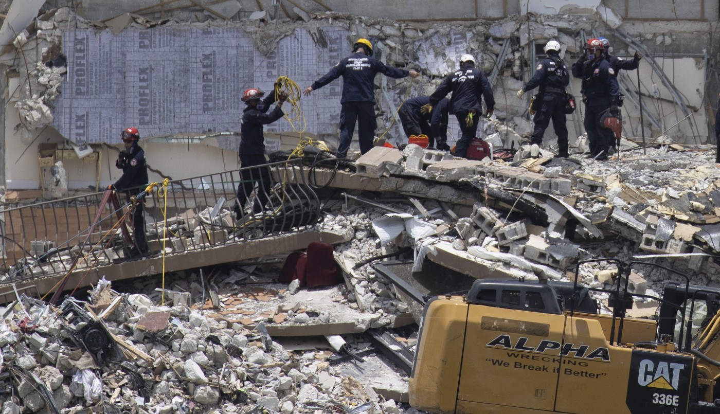 Derrumbe del edificio de Miami: ya son cinco las víctimas fatales y se complica la búsqueda | Internacionales