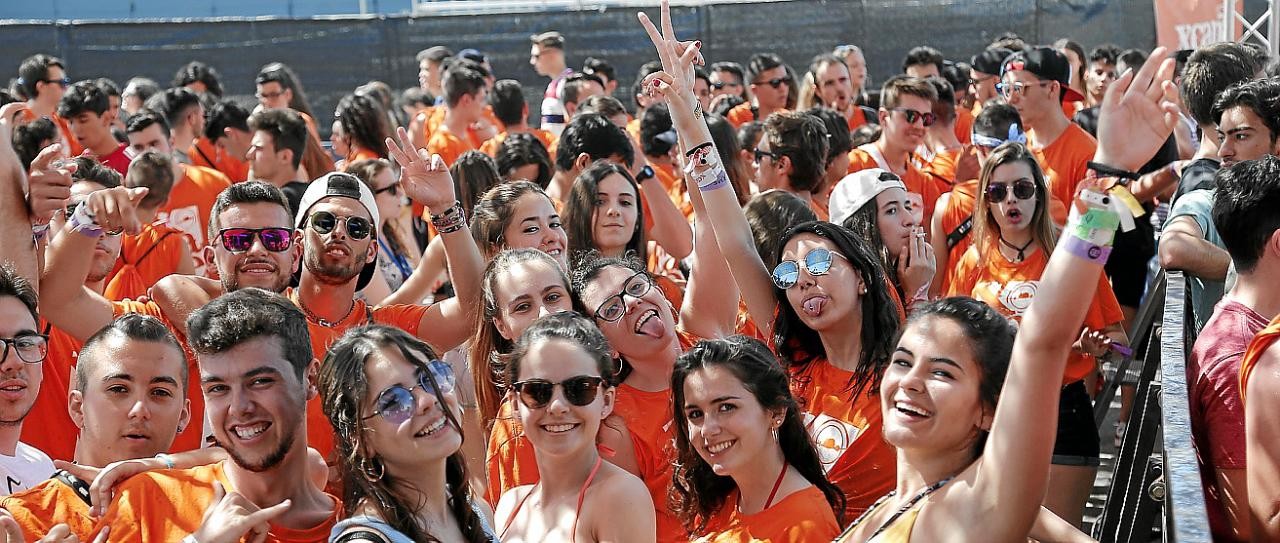 Más de 850 estudiantes contrajeron coronavirus en viajes de egresados en España | Internacionales