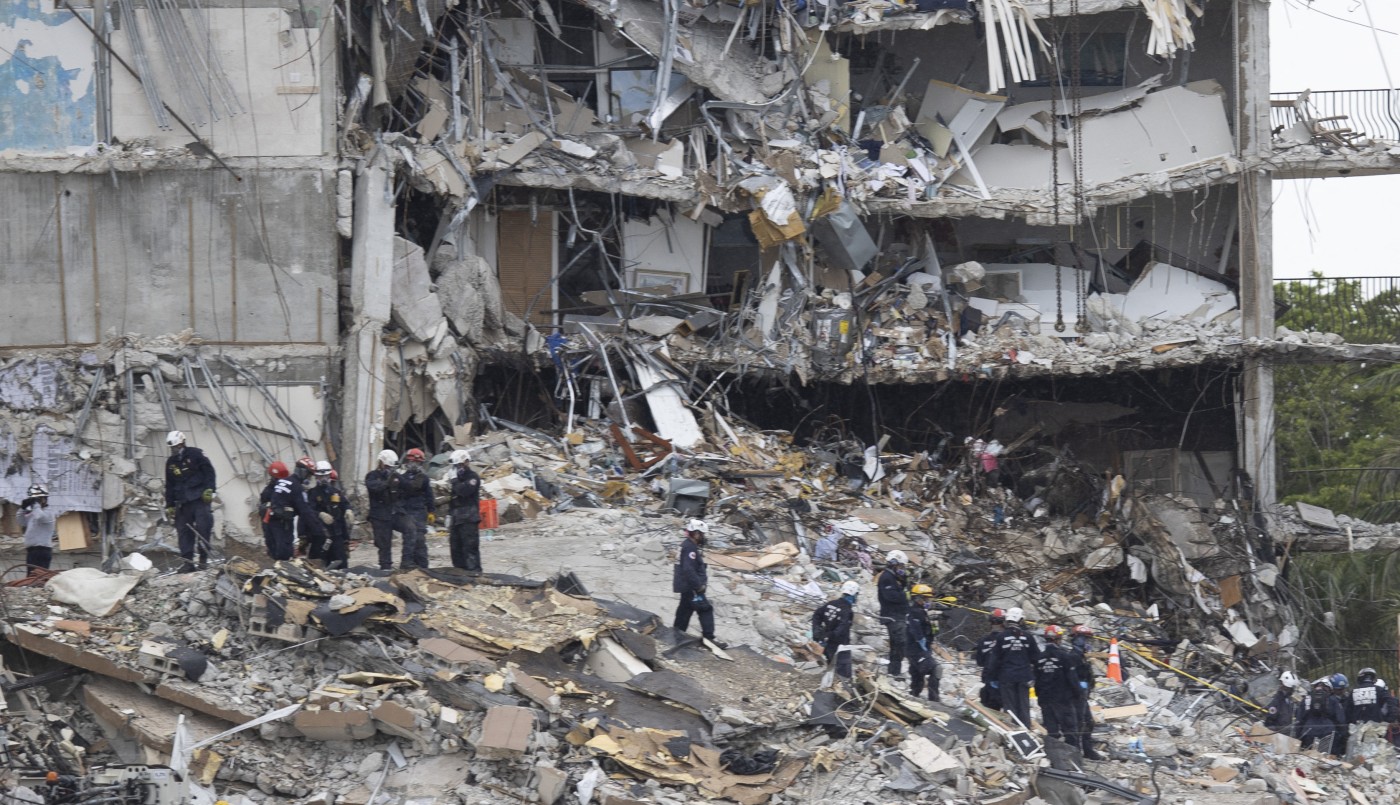 Suben a once los muertos por el derrumbe en Miami y 150 personas siguen desaparecidas | Internacionales