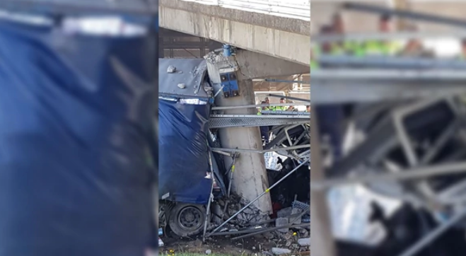Un hombre murió tras chocar con su camión contra la columna de un puente en la Panamericana | Actualidad