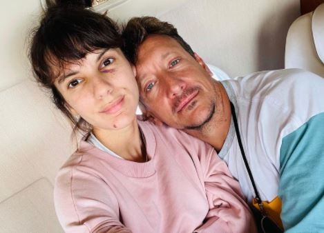 Nico Vázquez y Gimena Accardi volvieron al país después del derrumbe en Miami | Espectáculos