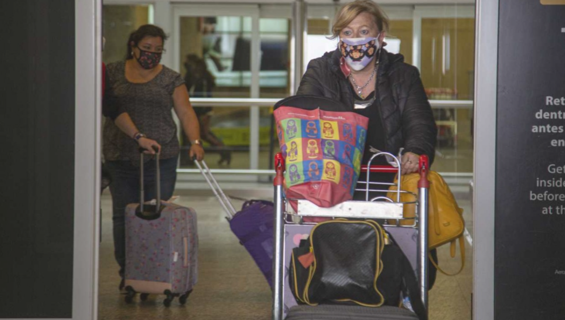 Cayó al 13% el incumplimiento de la cuarentena de los viajeros que regresan del exterior | Actualidad