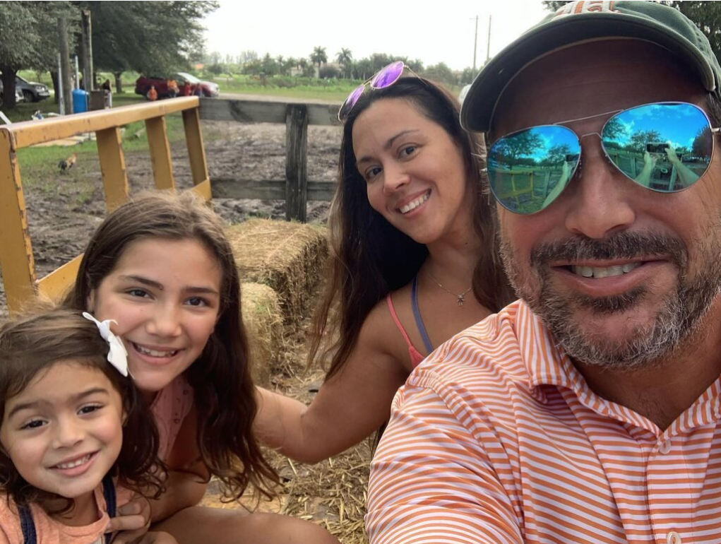 Hallan muerta a una familia completa tras el derrumbe de Miami: los padres y sus dos hijas pequeñas | Internacionales