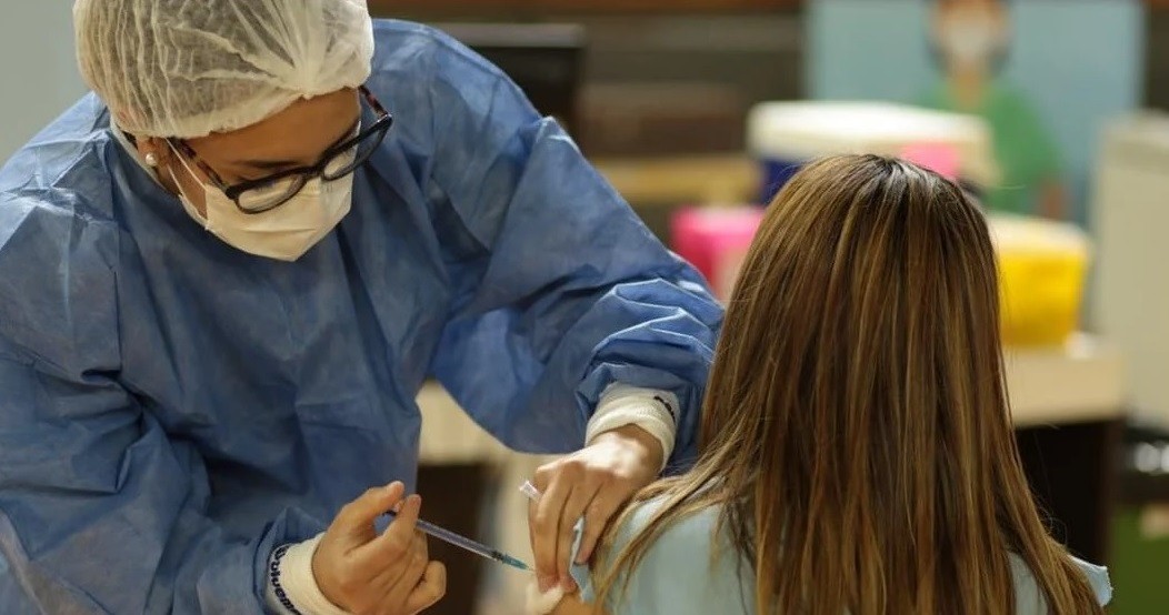 Más de 5000 inscriptos en la Ciudad para ensayos de combinación de vacunas | Actualidad