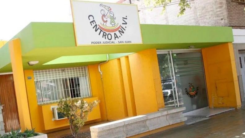 El caso de la portera que abusó de un alumno: buscan determinar quiénes los filmaron | Actualidad