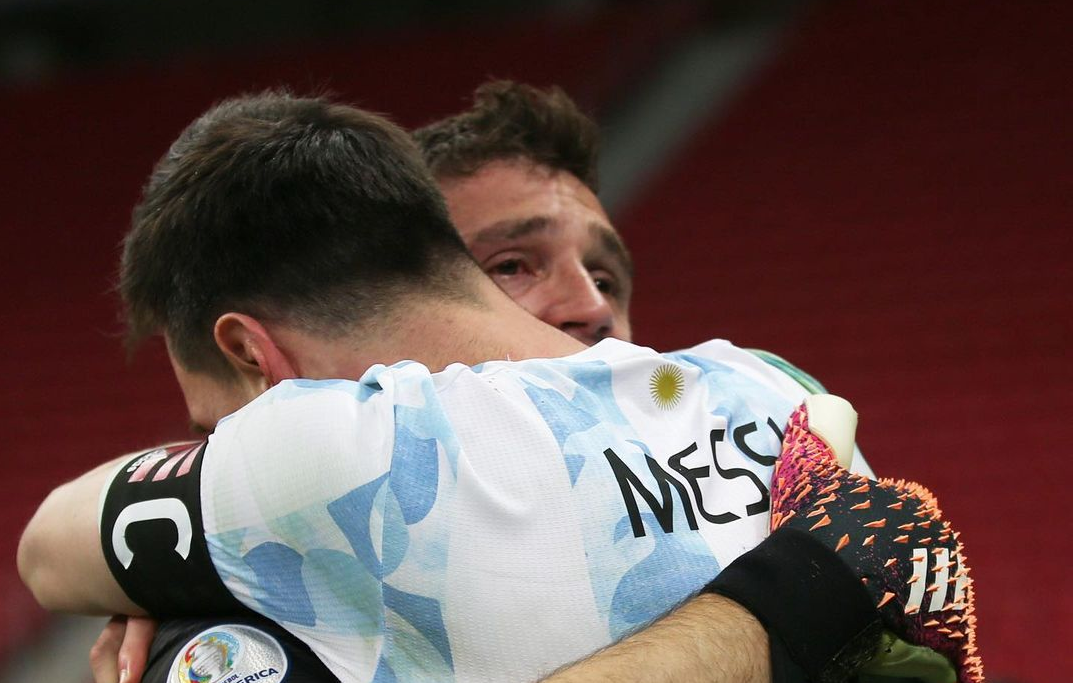 La historia de "Dibu" Martínez: de no tener botines a ser el arquero argentino más caro de la historia | Deportes