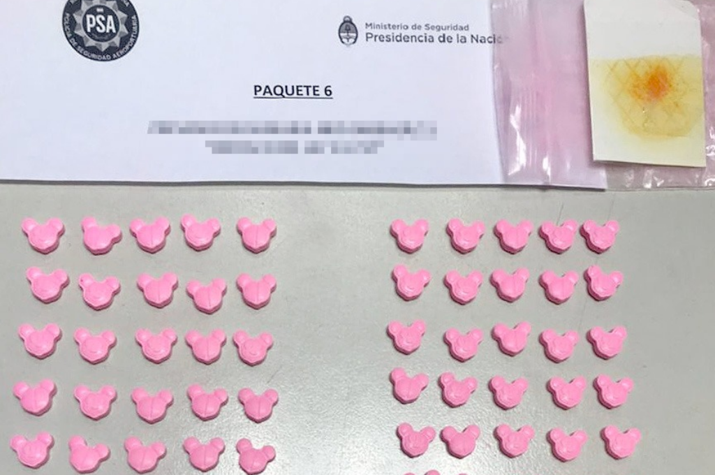 Detuvieron a un hombre con 700 pastillas de éxtasis en Aeroparque | Actualidad