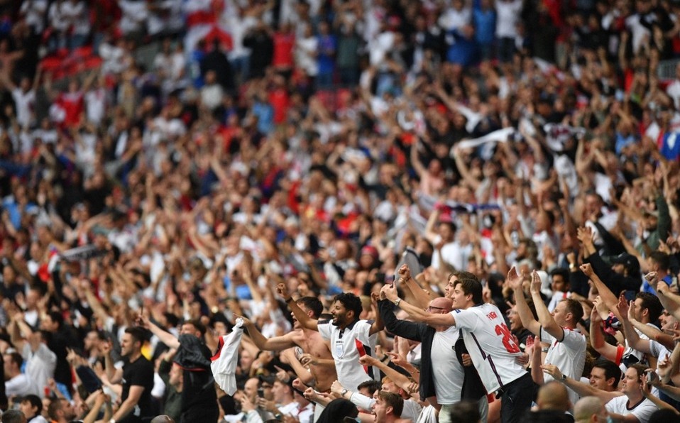 Inglaterra registró más casos de Covid-19 en hombres que en mujeres y lo vinculó directamente con el fútbol | Deportes