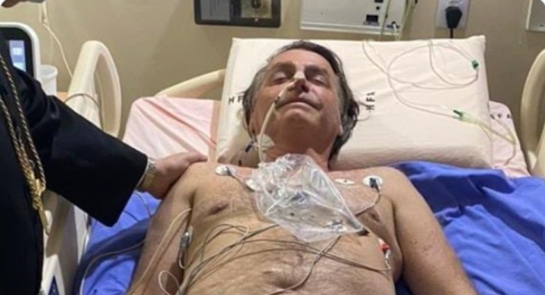 Bolsonaro fue trasladado a San Pablo y evalúan una operación de urgencia | Internacionales