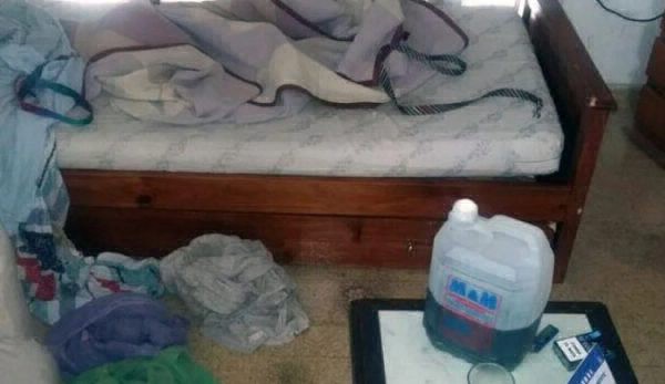 Ató a su novia a la cama y fue detenido en el momento en el que estaba por quemarla | Actualidad
