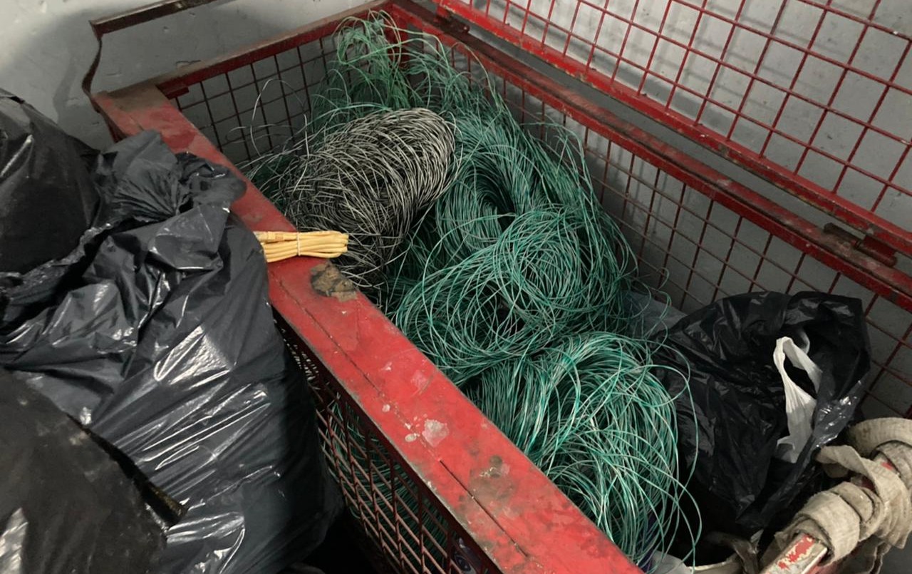 Secuestran más de 118 kilos de cable de cobre y fibra óptica en depósitos de Constitución y Retiro | Actualidad