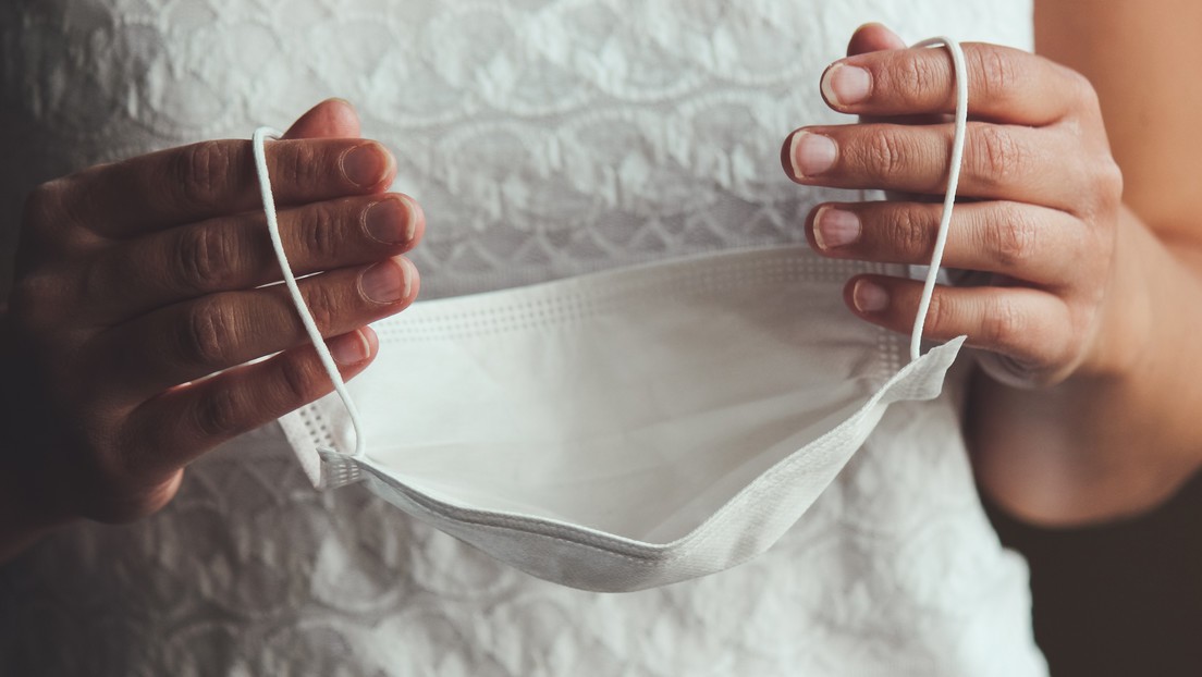 Bodas y pandemia: crearon un vestido de novia con más de 1.500 barbijos | Internacionales