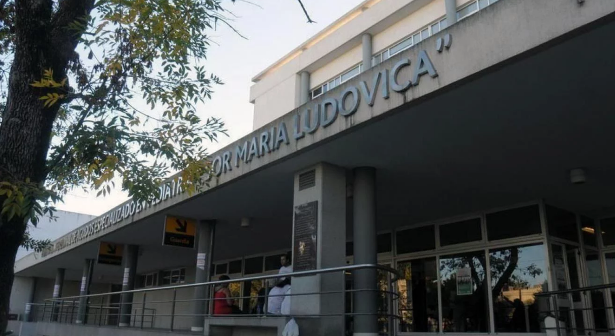La Plata: un hombre fue detenido por golpear brutalmente a su hijastro y encerrarlo en una jaula | Actualidad