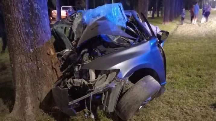 Choque fatal en Santa Fe: tres personas murieron tras impactar un auto contra un árbol | Actualidad