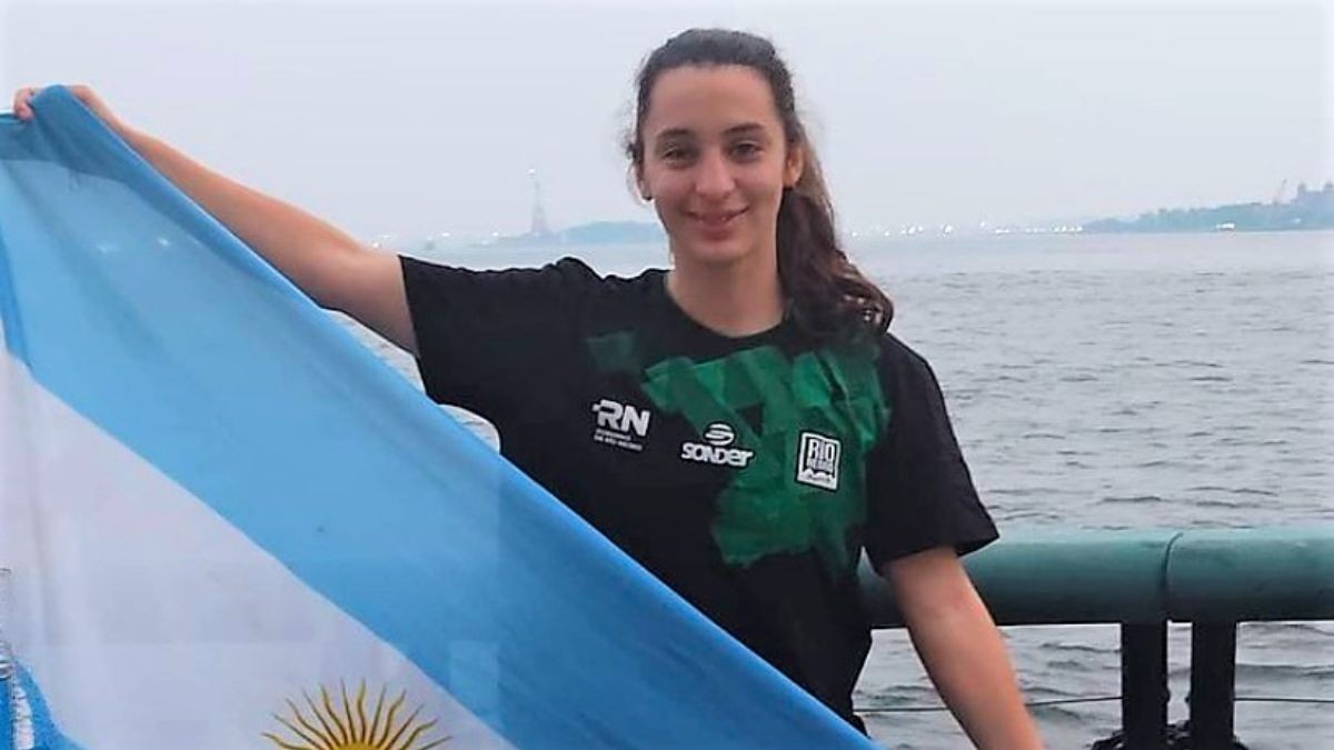 Una joven de Río Negro nadó los 48 kilómetros alrededor de la isla de Manhattan en Estados Unidos | Deportes