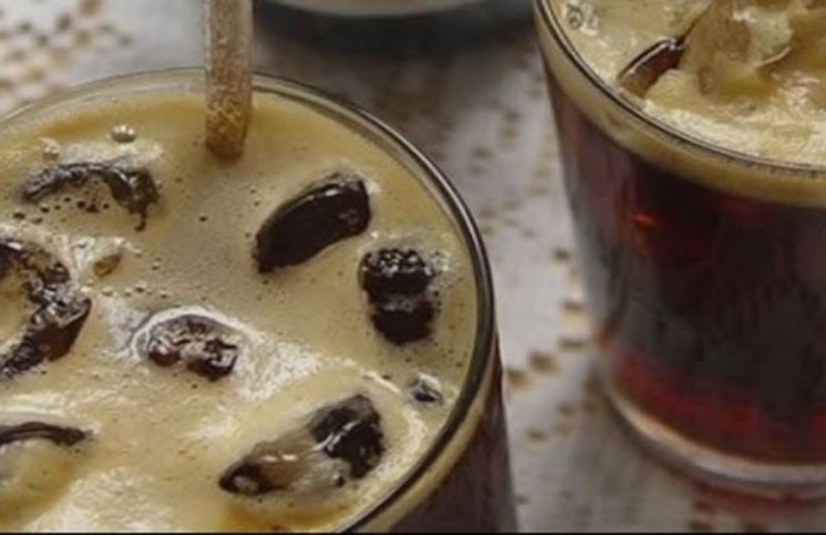 Una mamá le dio de tomar fernet a su beba y subió el video a las redes: "Hay que festejar así" | Actualidad