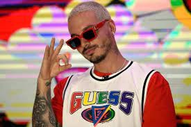 J Balvin le pintó la cola a su perro y lo mataron en las redes sociales: lo acusan de maltrato animal | Internacionales