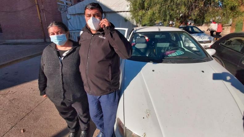Tienen un hijo internado hace 45 días y duermen en su auto porque no tiene dinero para la nafta | Actualidad