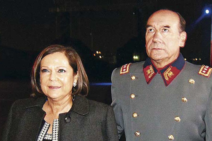 Investigarán por enriquecimiento ilícito a Anita Pinochet, esposa del exjefe del Ejército chileno | Internacionales
