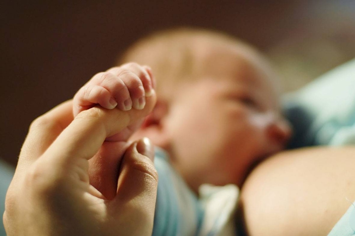 Lactancia y alergias alimentarias: historias de mujeres que hacen la "dieta del amor" para amamantar | Actualidad