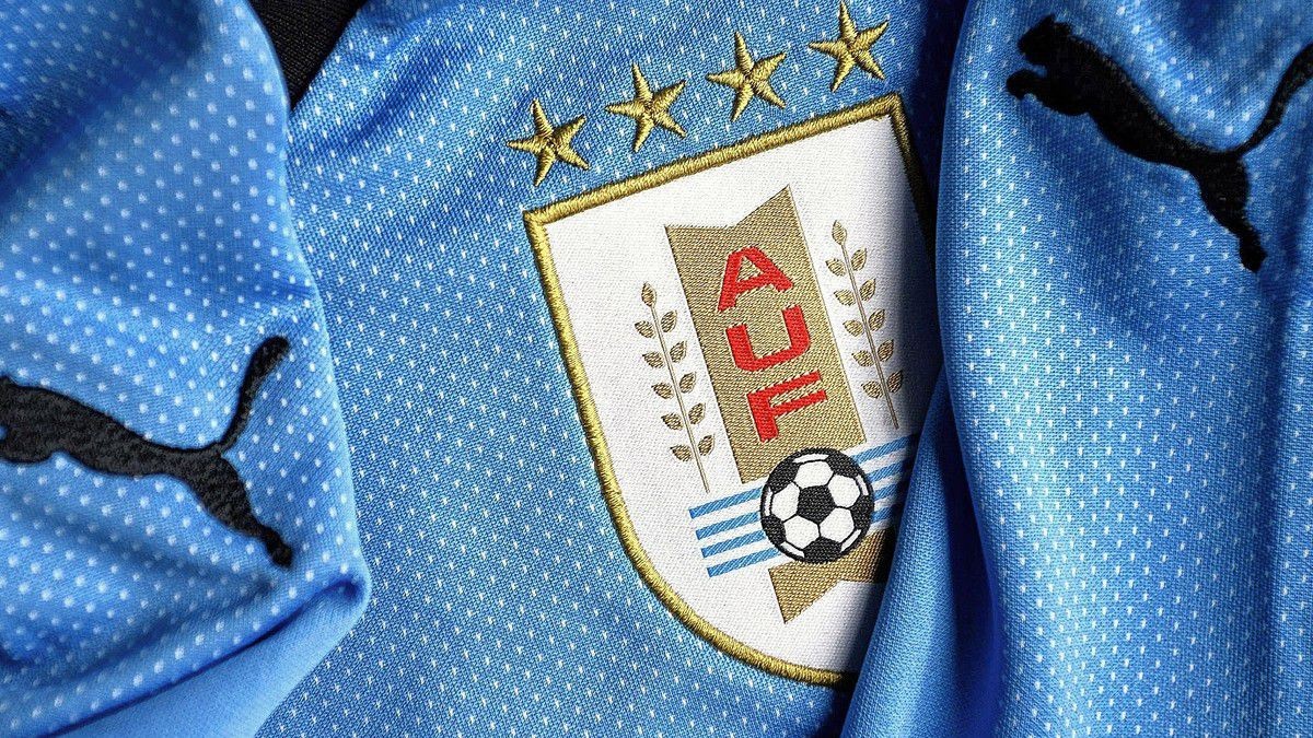 La FIFA pide que Uruguay retire de su escudo las dos estrellas olímpicas | Deportes