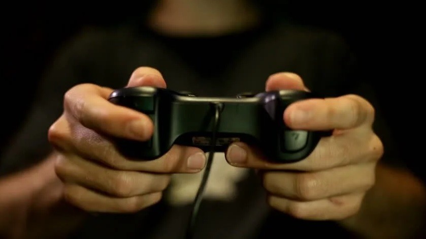 Recibió una descarga eléctrica a través de la Playstation al caer un rayo en su casa | Internacionales