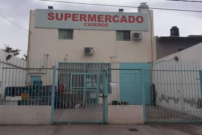 Una nena de 4 años murió aplastada por una reja de un supermercado chino | Actualidad
