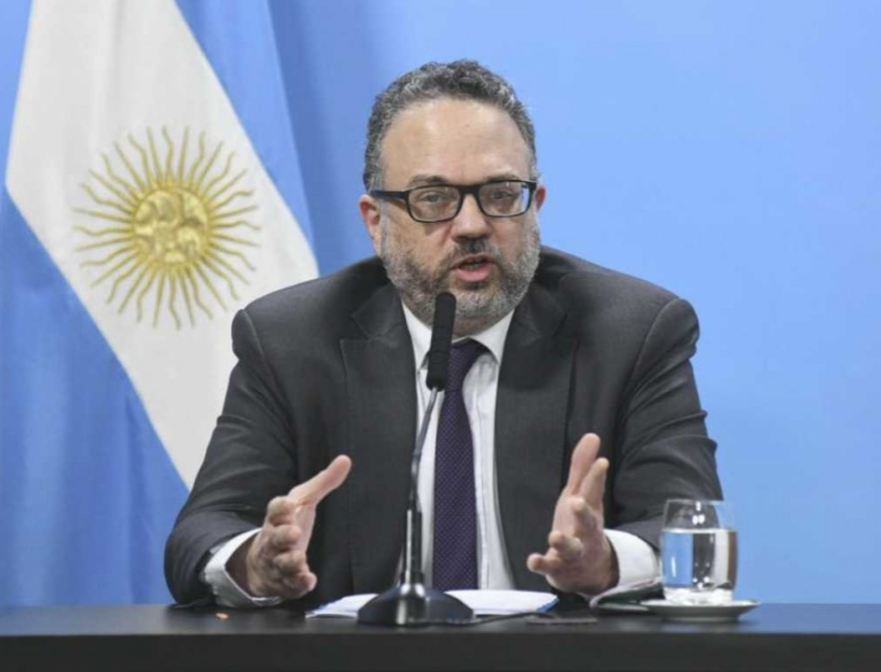 Kulfas no cree posible que se pueda reducir la jornada laboral | Política