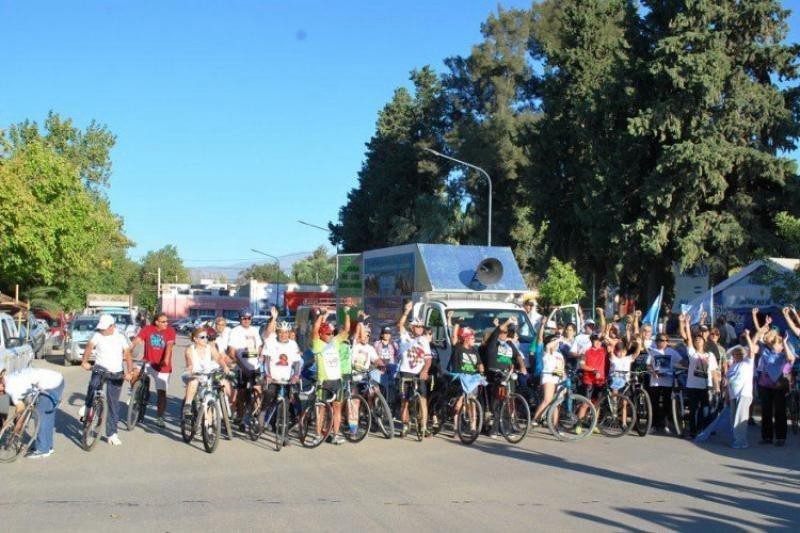 Bicicleteada de 1400 kilómetros por la preservación de los glaciares | Actualidad