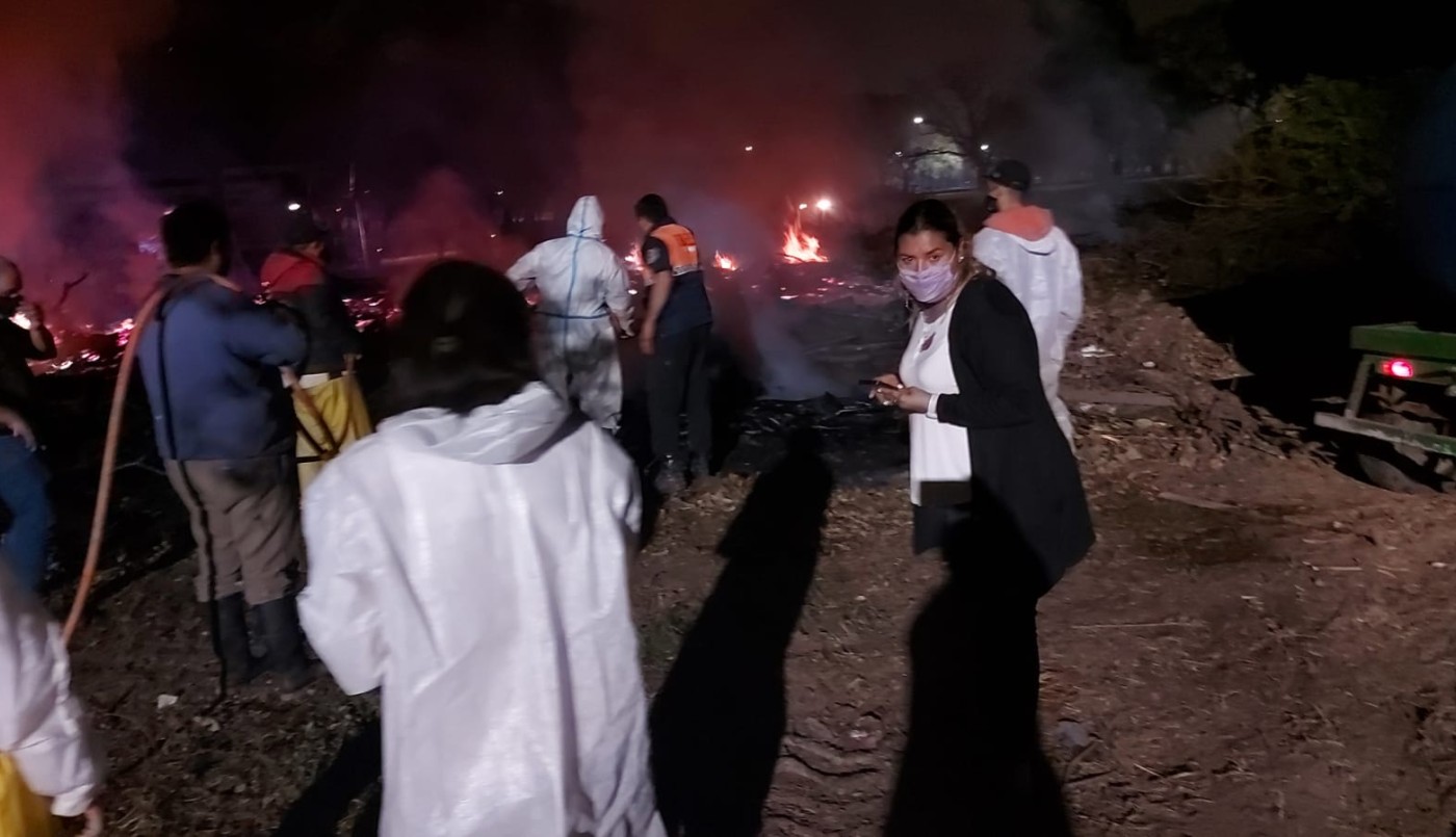 Un incendio intencional destruyó parte del principal parque de la capital tucumana: las llamas superaron los dos metros de altura | Actualidad