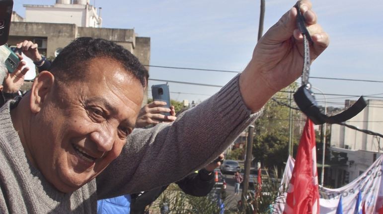 D´Elía se sacó la tobillera electrónica durante la marcha que encabezó en La Matanza | Política